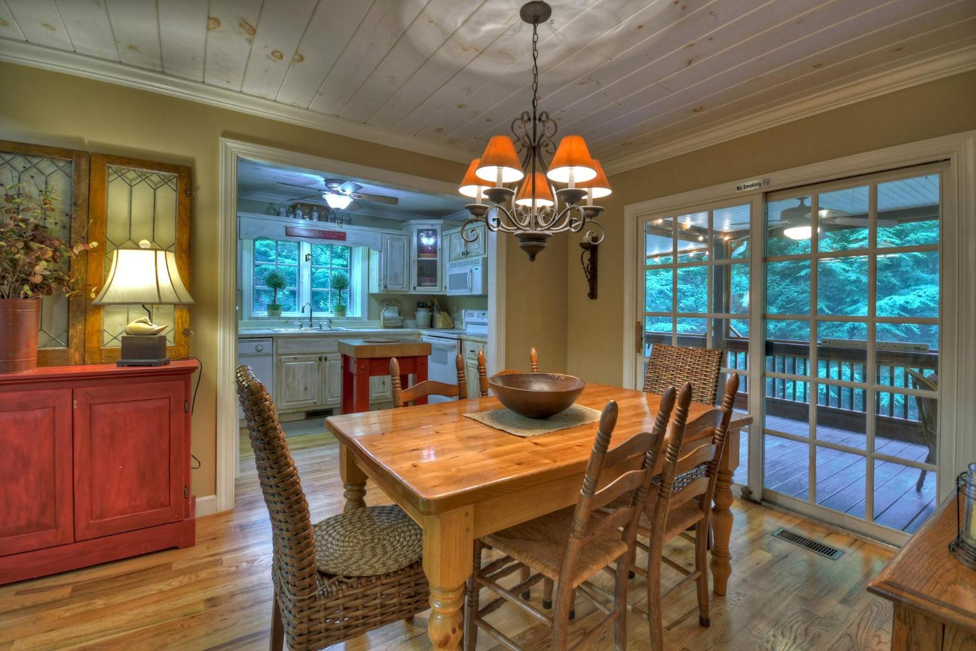 Southern Living Cottage Cozy Up By The Fire Relax On The Porch And Enjoy Peaceful Surroundings Blue Ridge Exterior foto